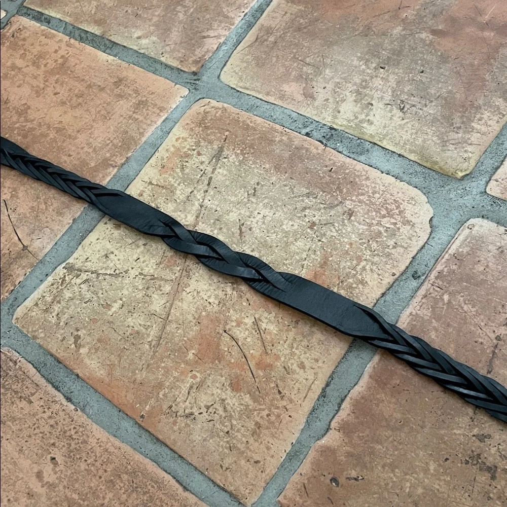 Women's GAP Size Small Black Leather Braided Belt Western with Metal Accent